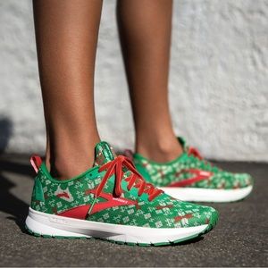 Brooks Women’s Revel 4 Holiday Running Shoe